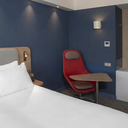 Hotell Express Caen By Ihg 3*