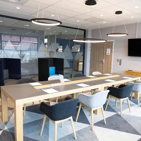 Express Caen By Ihg 3* Epron