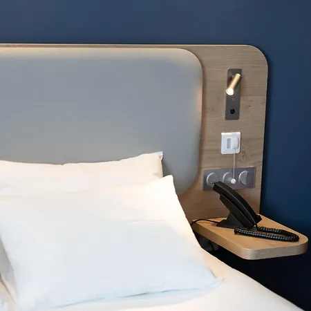 Express Caen By Ihg Hotel 3*