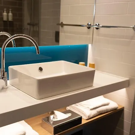 Express Caen By Ihg Hotel 3*