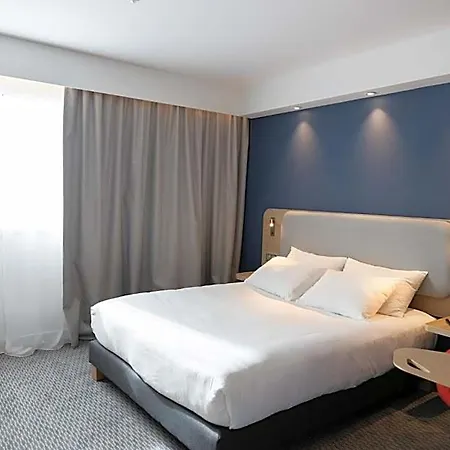 Express Caen By Ihg 3* Epron