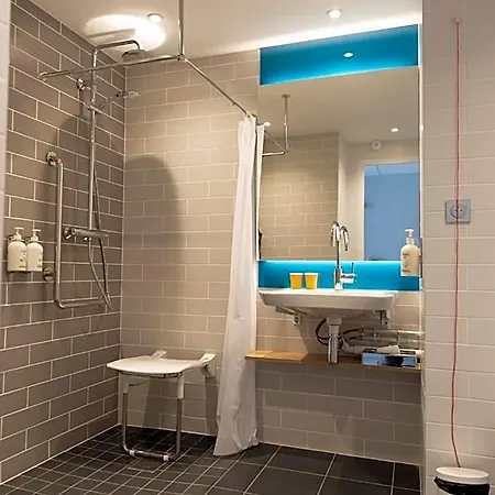 Express Caen By Ihg Hotel 3*