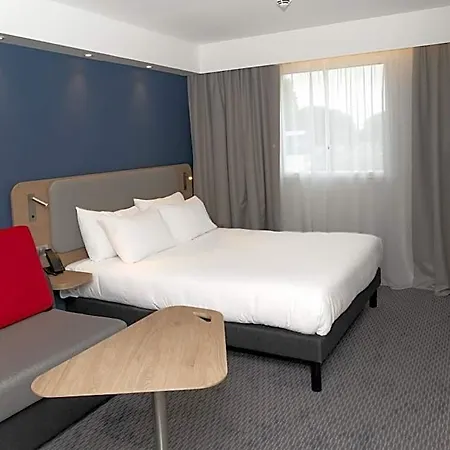 Express Caen By Ihg Epron