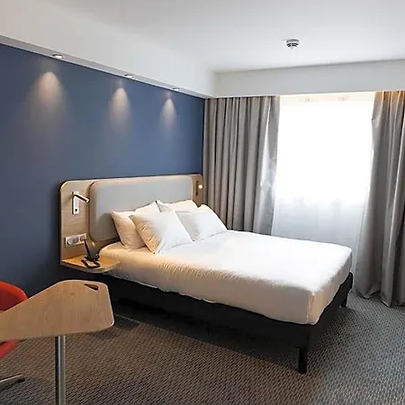 Express Caen By Ihg Epron