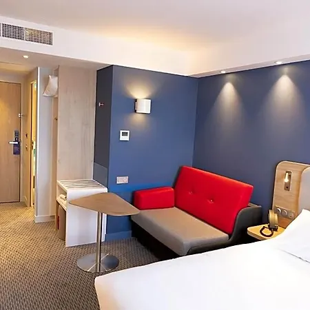 Express Caen By Ihg Epron