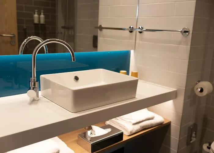 Express Caen By Ihg Hotel