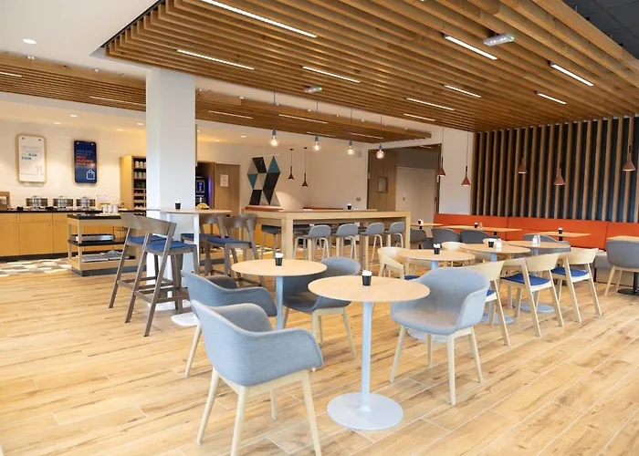 Express Caen By Ihg 3* Epron