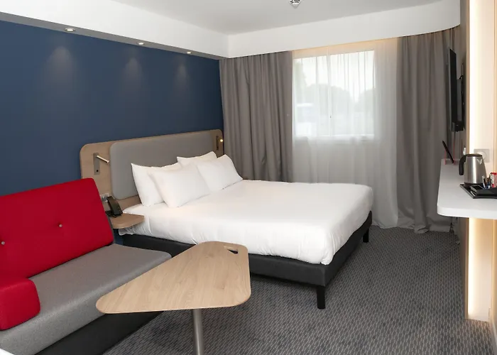 Express Caen By Ihg 3* Epron